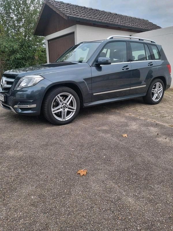 Grau Gebraucht 2013 Mercedes GLK200 SUV | 10.800 € (Fairer Preis) - Bild 1/4