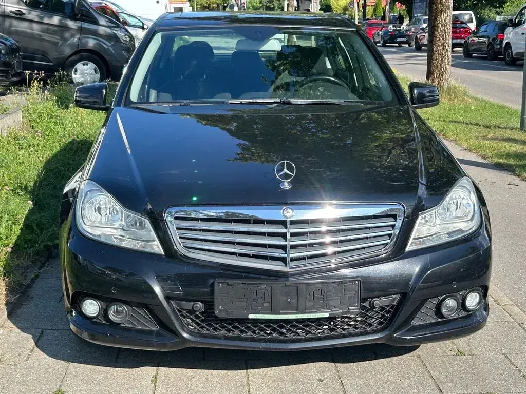 Gebraucht Mercedes C250 204 PS (150 kW) 2012 Schwarz Limousine
