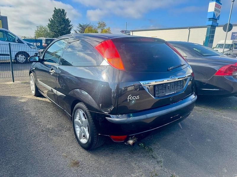 Gebraucht Ford Focus 101 PS (74 kW) 2004 Schwarz Limousine