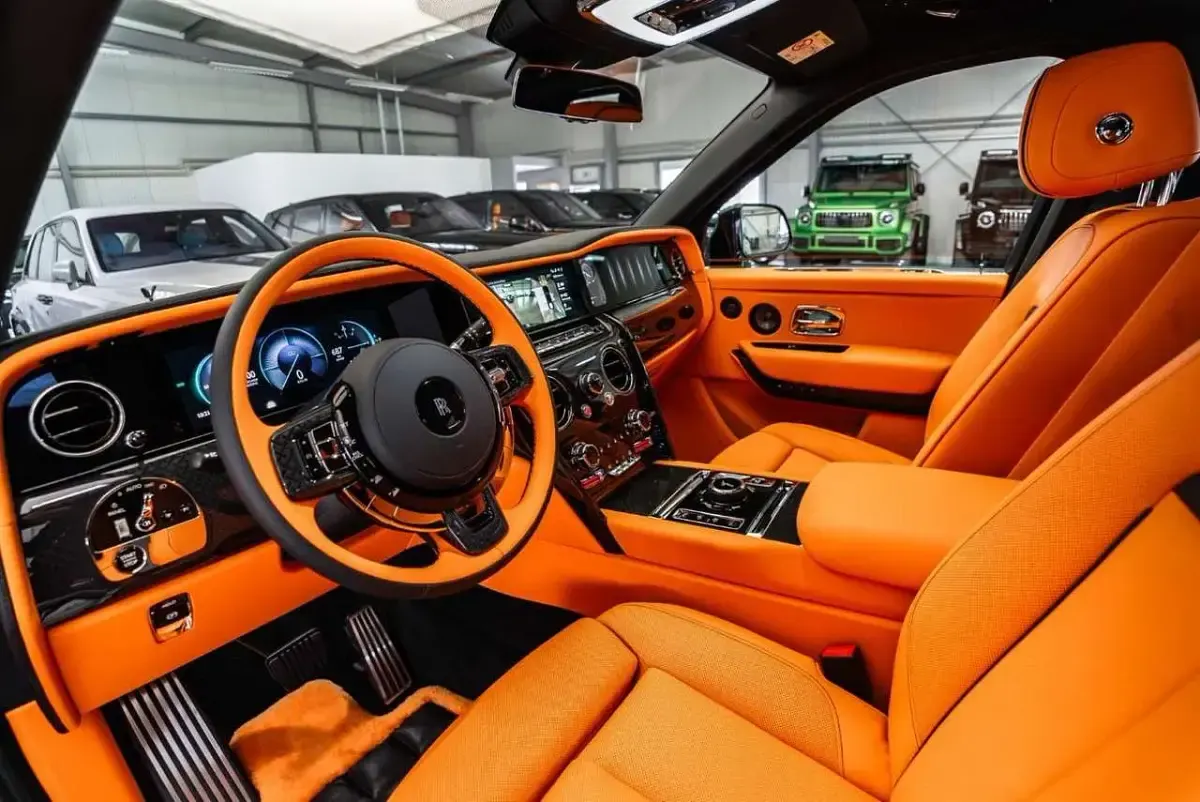 Neu Rolls Royce Cullinan 600 PS (441 kW) 2026 Black diamond SUV