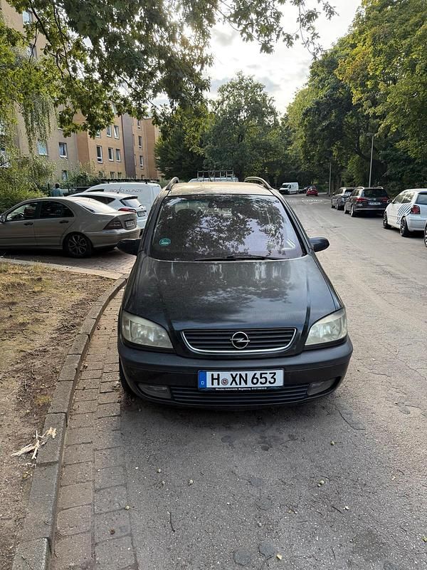 Schwarz Gebraucht 2000 Opel Zafira Van / Kleinbus | 950 € (Guter Preis) - Bild 1/4
