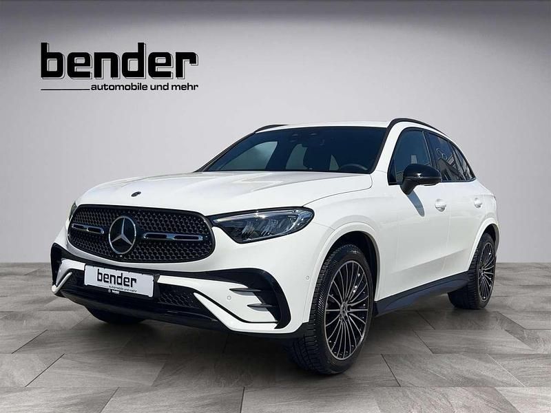 Polarweiss Gebraucht 2023 Mercedes GLC300 AMG SUV | 63.750 € (Teuer) - Bild 1/4