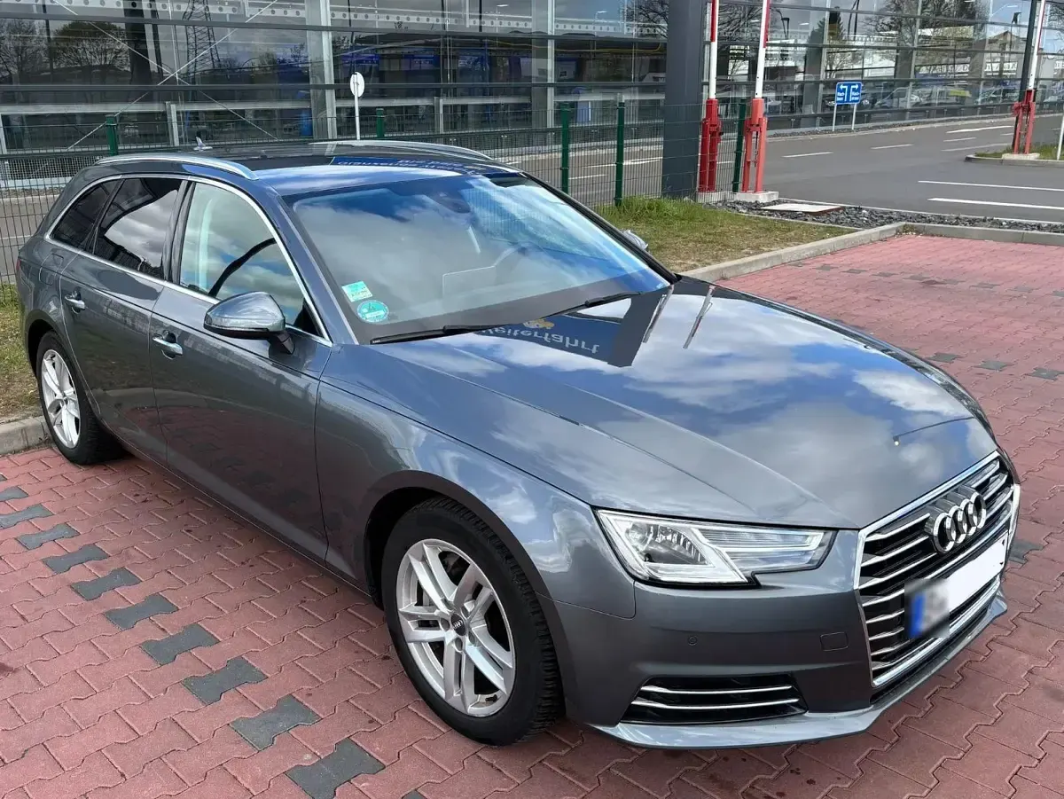 Gebraucht Audi A4 Sport 190 PS (139 kW) 2016 Grau Kombi