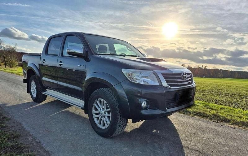 Gebraucht 2014 Toyota HiLux Abholung | 22.900 € (Etwas zu teuer) - Bild 1/4