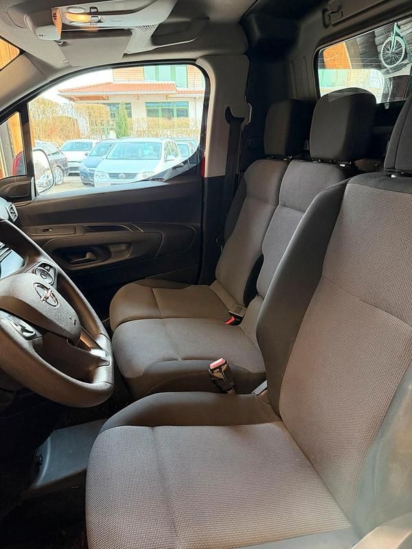 Gebraucht Opel Combo 102 PS (75 kW) 2019 Rot Van / Kleinbus