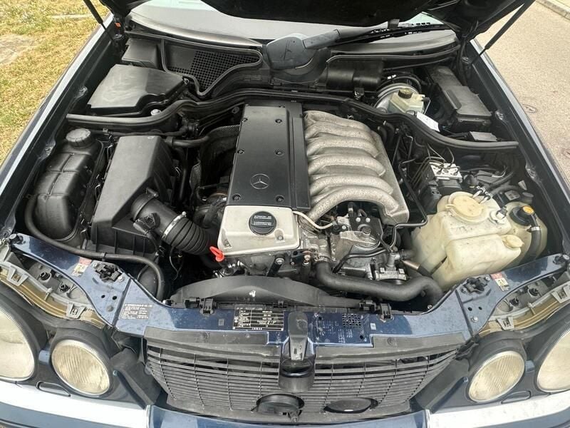 Blau Gebraucht 1998 Mercedes E300 Limousine | 6.000 € (Fairer Preis) - Bild 1/4