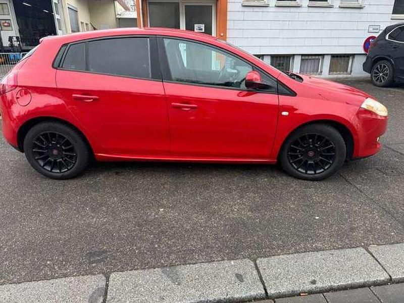 Gebraucht Fiat Bravo 90 PS (66 kW) 2010 Tango rot Kleinwagen