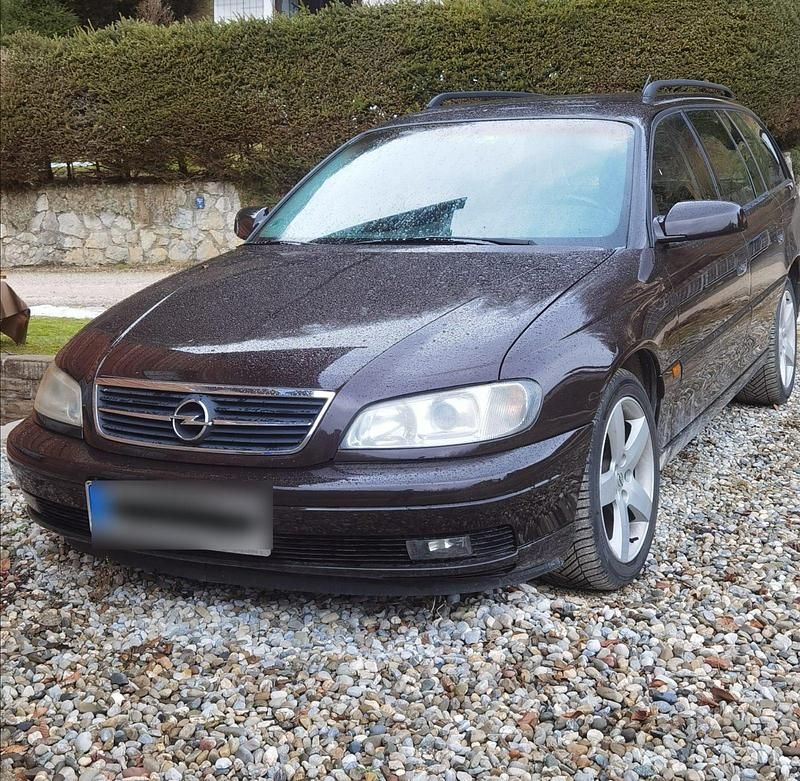 Gebraucht Opel Omega 140 PS (102 kW) 2000 Andere farben Kombi
