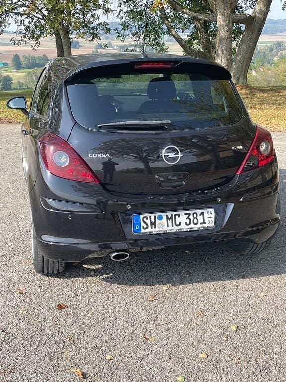 Gebraucht Opel Corsa 150 PS (110 kW) 2009 Schwarz Limousine