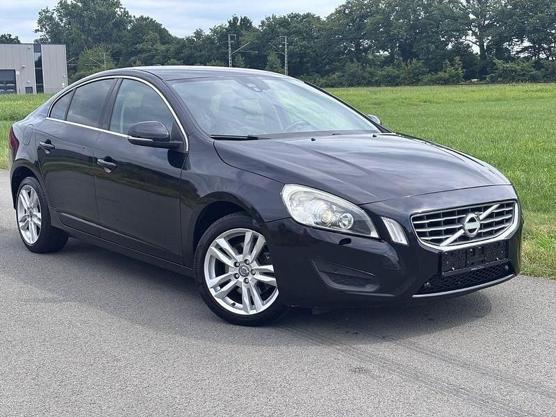Schwarz Gebraucht 2012 Volvo S60 Summum Limousine | 5.750 € (Fairer Preis) - Bild 1/4