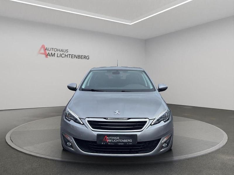 Gebraucht Peugeot 308 Allure 131 PS (96 kW) 2016 Grau Limousine