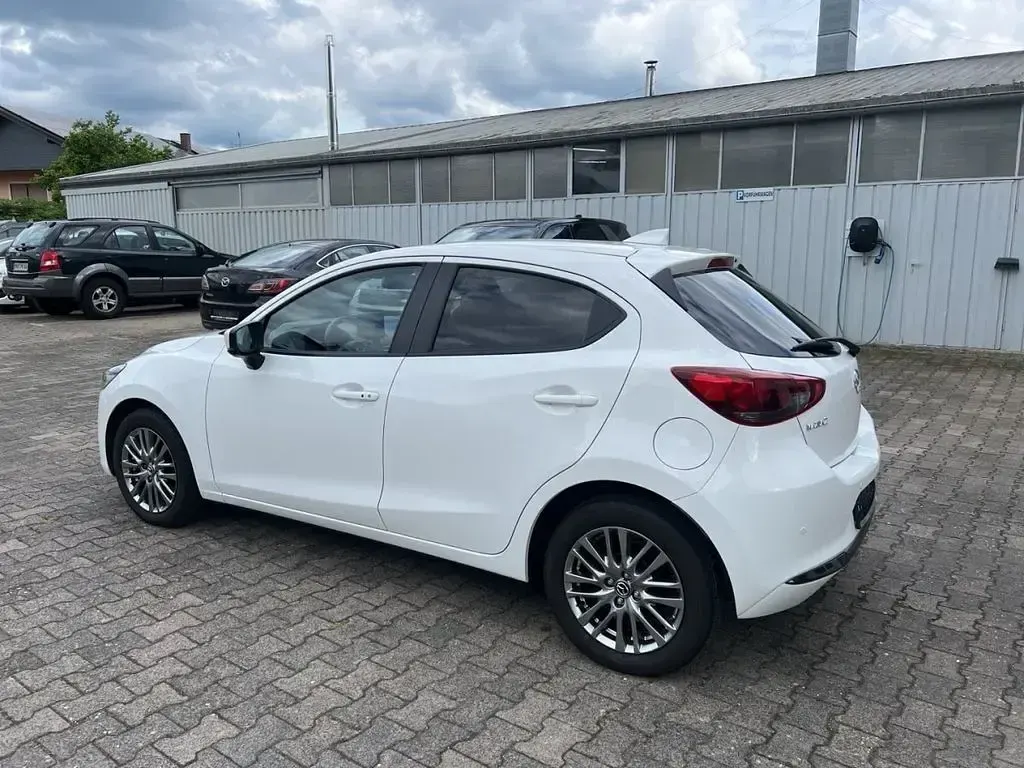 Usata Mazda 2 116 CV (85 kW) 2023 Bianco Utilitaria