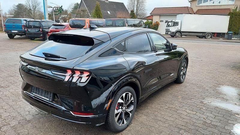 Gebraucht Ford Mustang Mach-E Extended Range 258 kW (351 PS) 2022 Schwarz SUV