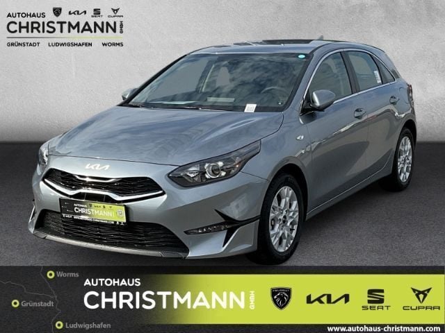 Silber Neu 2025 Kia Ceed Vision Limousine | 20.990 € (Guter Preis) - Bild 1/4