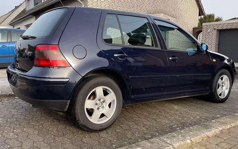 Gebraucht VW Golf III Basis 101 PS (74 kW) 1998 Blau Limousine