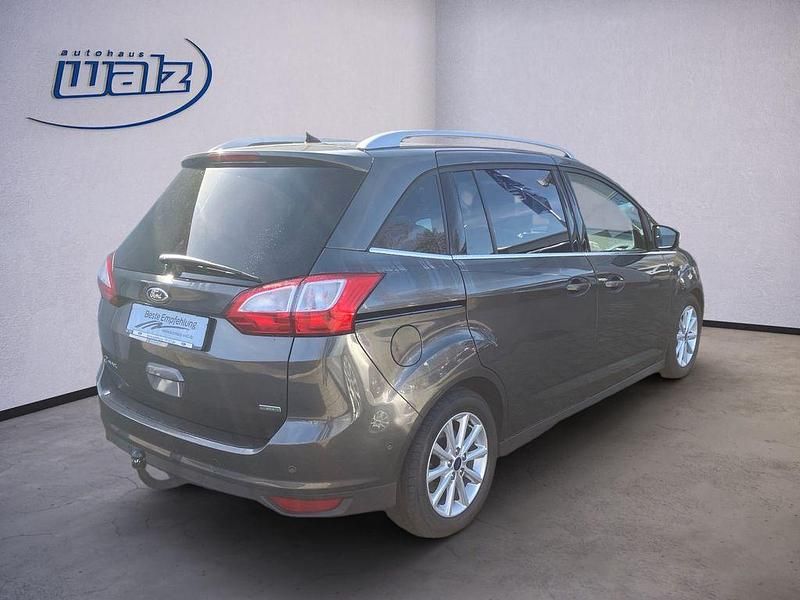 Gebraucht Ford Grand C-Max Titanium 150 PS (110 kW) 2016 Magneticgrau Van / Kleinbus