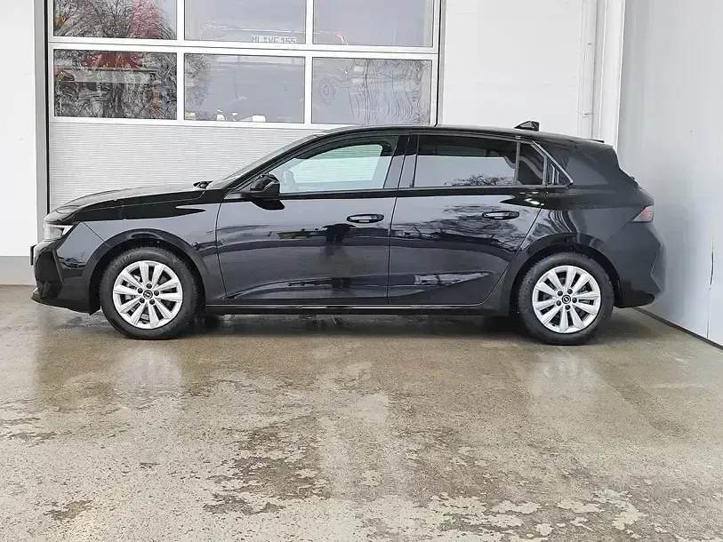 Gebraucht Opel Astra Elegance 131 PS (96 kW) 2023 Karbon schwarz (metallic) Limousine