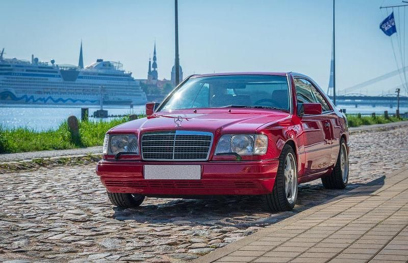 Rot Gebraucht 1994 Mercedes E320 | 27.800 € - Bild 1/4