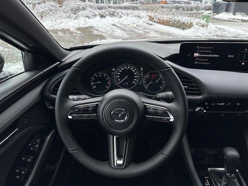 Neu Mazda 3 140 PS (102 kW) 2026 Schwarz Limousine