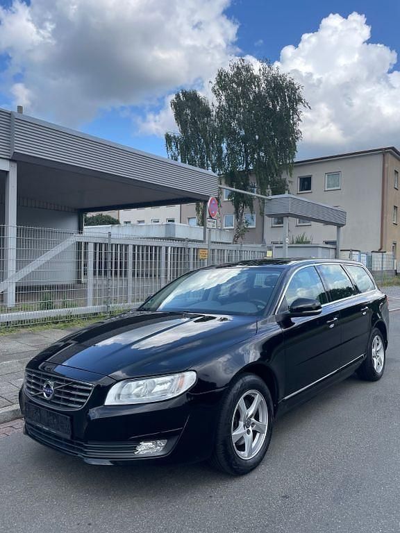 Schwarz Gebraucht 2016 Volvo V70 Kinetic Kombi | 8.900 € (Fairer Preis) - Bild 1/4