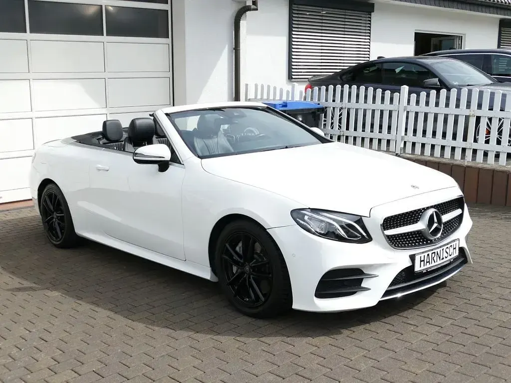 Gebraucht Mercedes E300 AMG 245 PS (180 kW) 2018 Polarweiß Cabrio