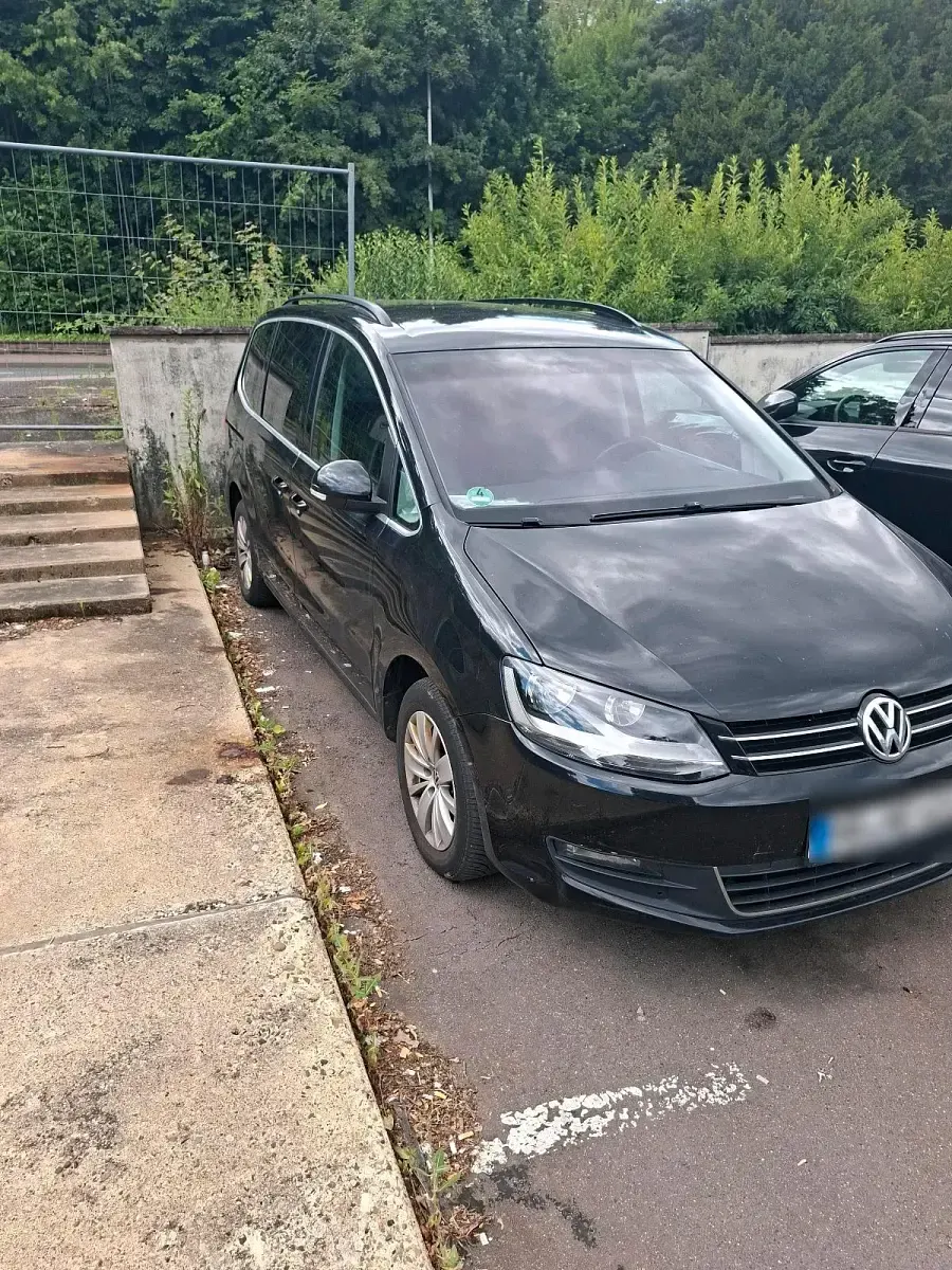 Gebraucht VW Sharan 140 PS (102 kW) 2011 Schwarz Van / Kleinbus