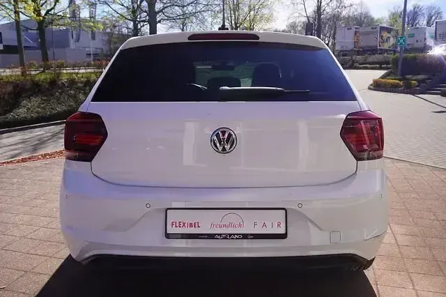 Gebraucht VW Polo Highline 95 PS (69 kW) 2019 Weiß Kleinwagen