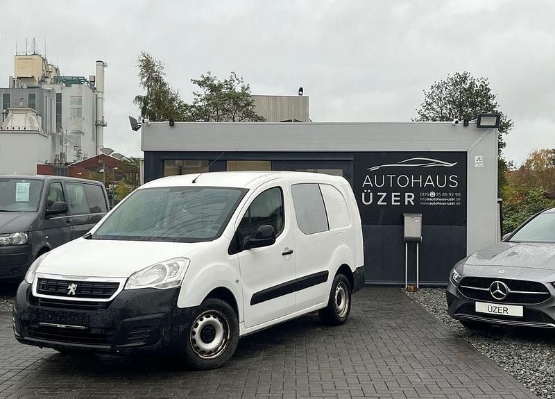 Weiß Gebraucht 2016 Peugeot Partner Comfort Van | 5.990 € (Fairer Preis) - Bild 1/4