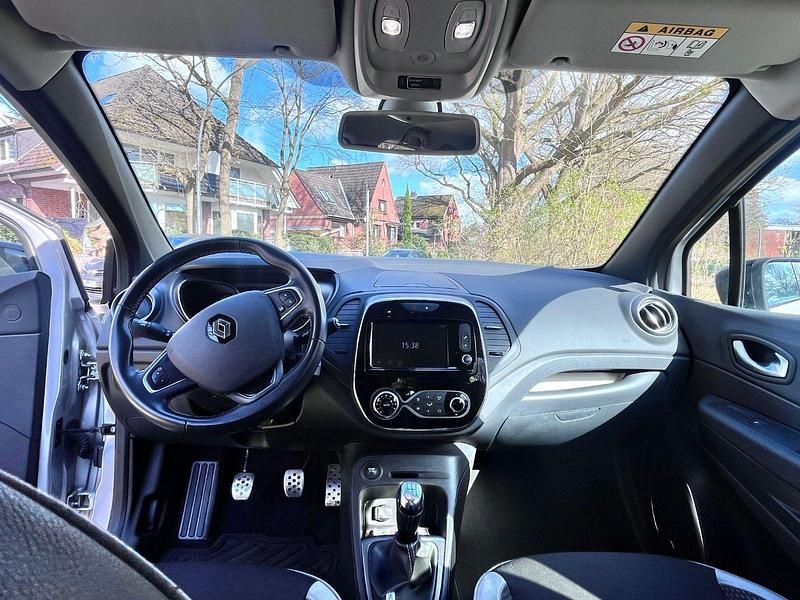 Gebraucht Renault Captur Bose Edition 90 PS (66 kW) 2018 Silber SUV