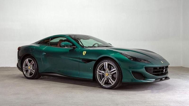 Grün Gebraucht 2022 Ferrari Portofino Cabrio | 260.000 € - Bild 1/4