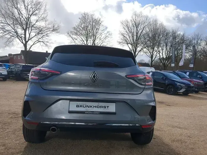 Gebraucht Renault Clio Techno 90 PS (66 kW) 2025 Dolomitgrau Kleinwagen