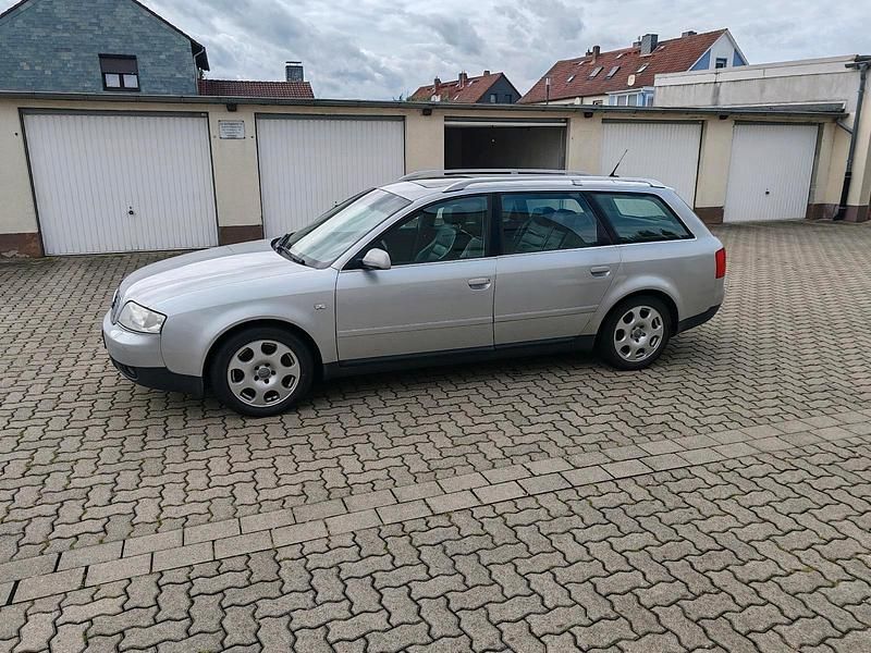 Second-hand Audi A6 220 CP (161 kW) 2001 Argintiu Break