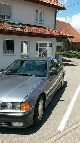 Gebraucht BMW 316 102 PS (75 kW) 1993 Grau Limousine