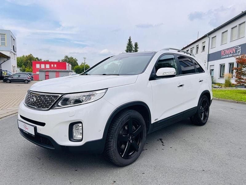 Weiß Gebraucht 2015 Kia Sorento Platinum Edition SUV | 17.900 € (Teuer) - Bild 1/4