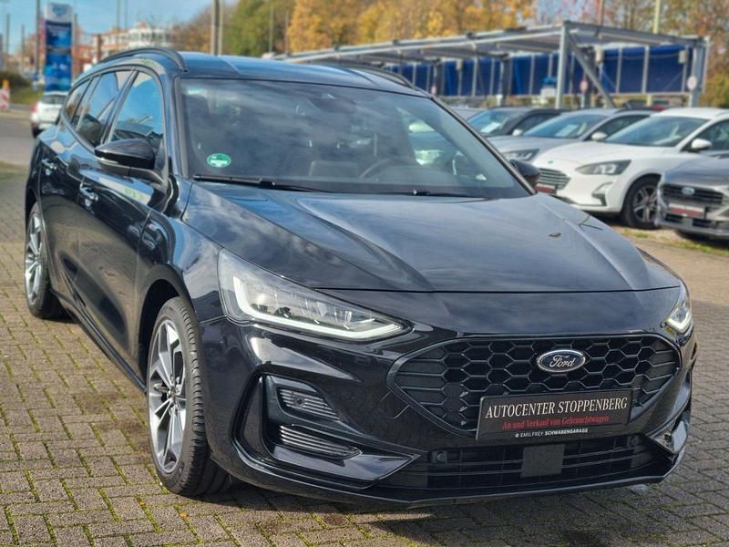 Schwarz Gebraucht 2022 Ford Focus ST-Line Kombi | 16.990 € (Guter Preis) - Bild 1/4