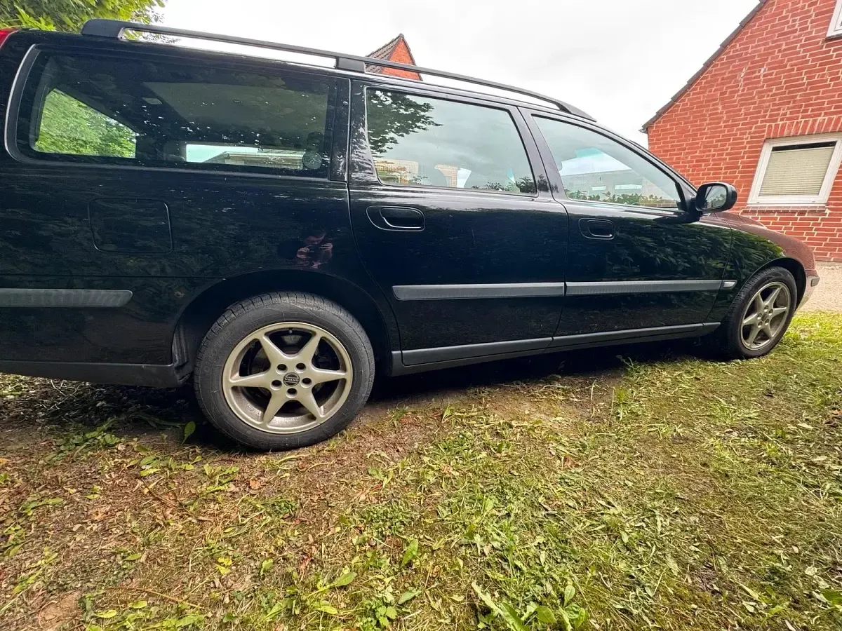Gebraucht Volvo V70 140 PS (102 kW) 2001 Schwarz Kombi