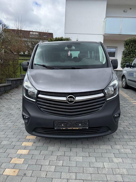 Gebraucht Opel Vivaro 125 PS (91 kW) 2016 Braun Van / Kleinbus