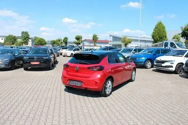 Używany Opel Corsa Elegance 101 KM (74 kW) 2023 Czerwony Hatchback