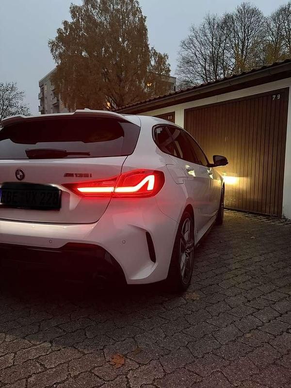 Gebraucht 2020 BMW M135 Kleinwagen | 28.900 € (Fairer Preis) - Bild 1/4