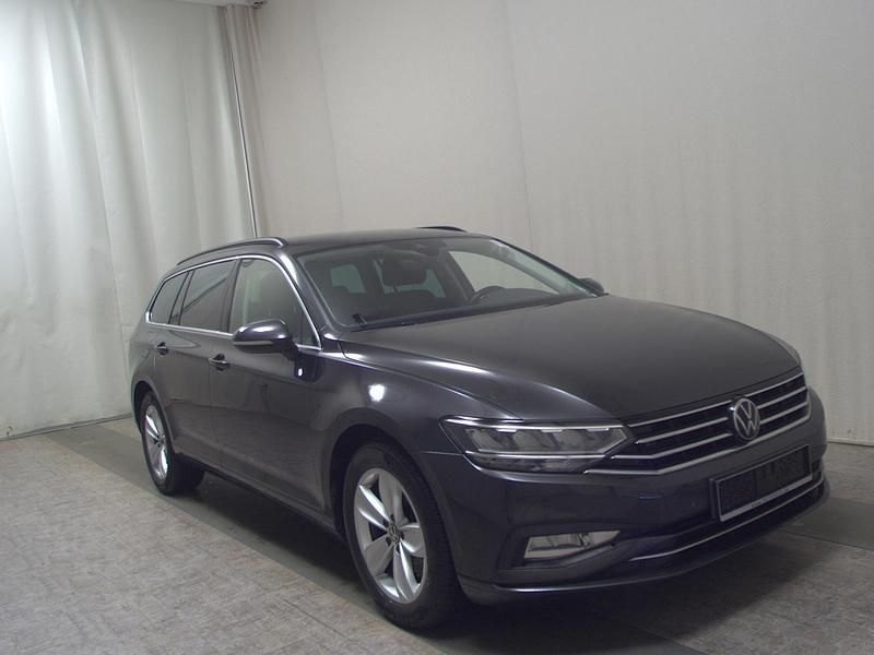 Gebraucht VW Passat Business 200 PS (147 kW) 2022 Grau Kombi