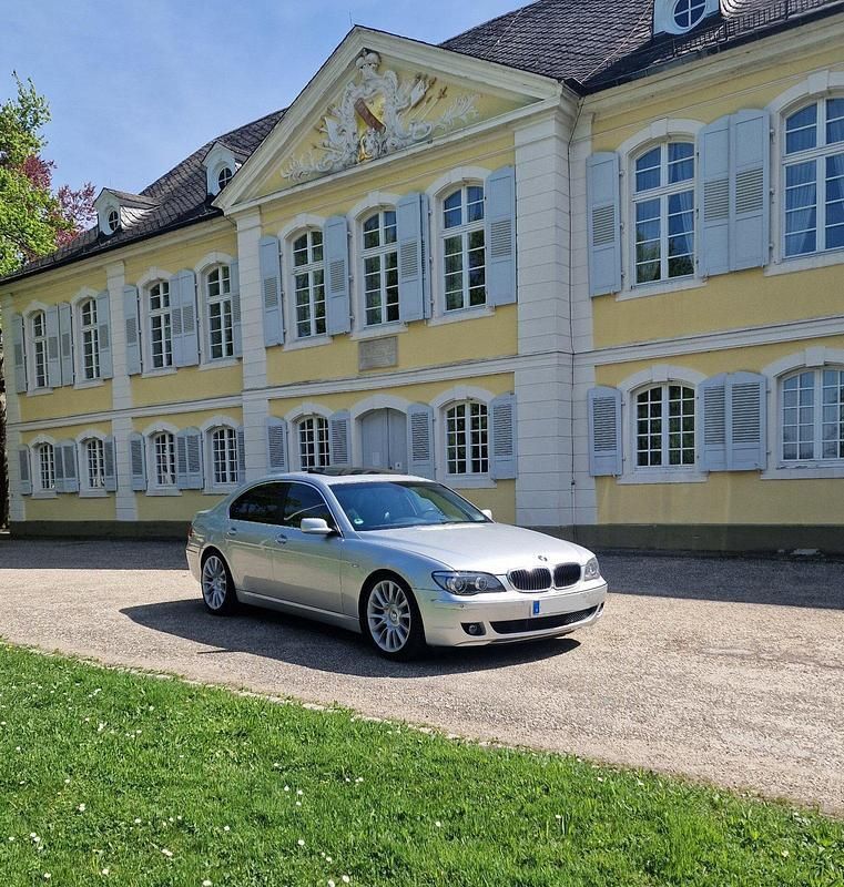 Gebraucht BMW 740 306 PS (225 kW) 2006 Silber Limousine