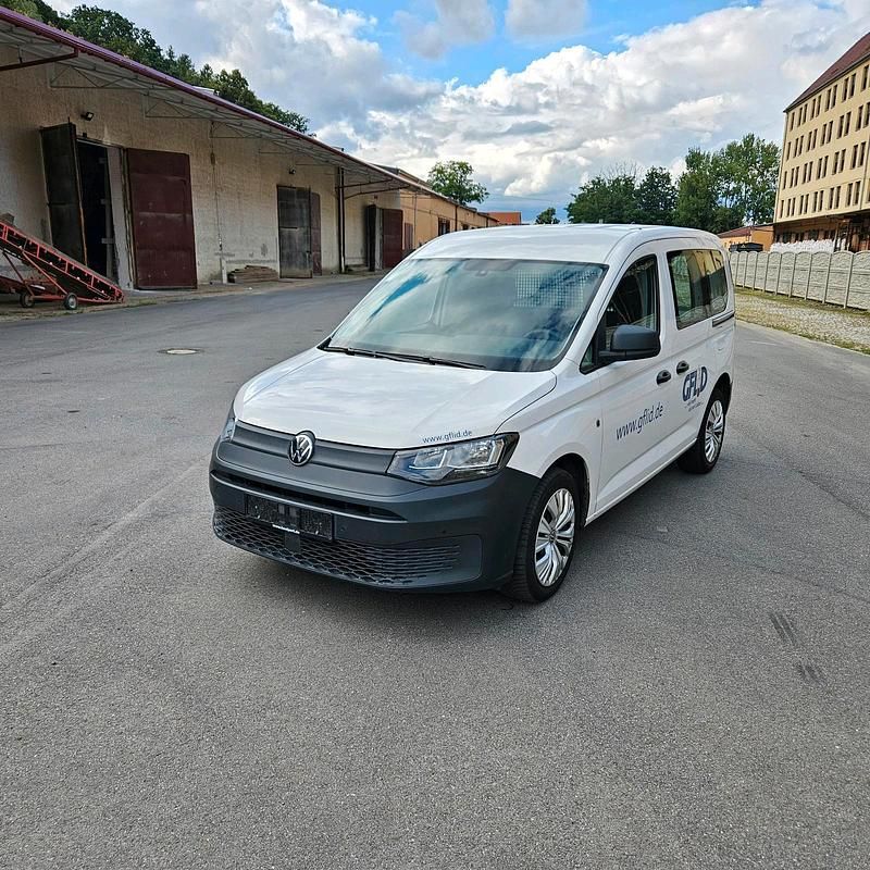 Weiß Gebraucht 2022 VW Caddy Van / Kleinbus | 11.800 € (Guter Preis) - Bild 1/4