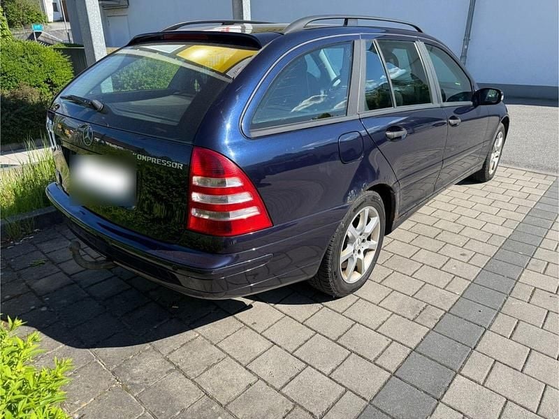 Gebraucht Mercedes C180 Classic 143 PS (105 kW) 2006 Blau Kombi