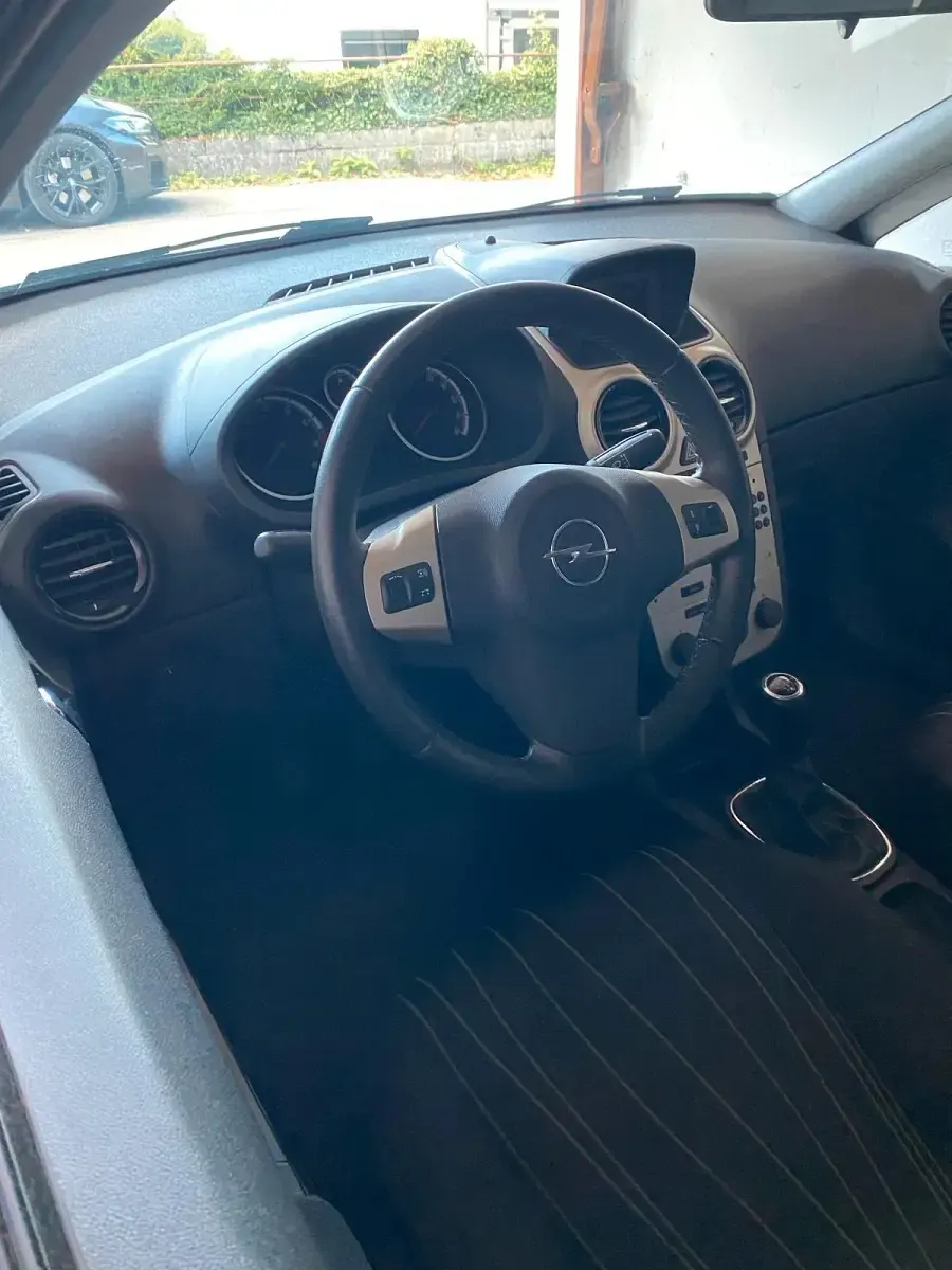 Gebraucht Opel Corsa 90 PS (66 kW) 2008 Blau Kleinwagen
