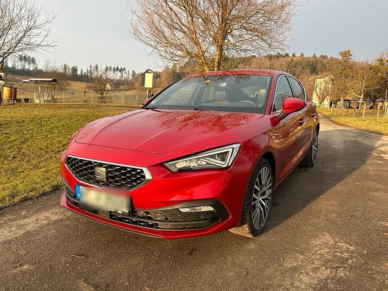 Gebraucht Seat Leon XCELLENCE 204 PS (150 kW) 2021 Rot Limousine