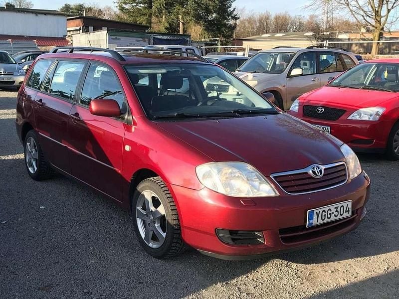 Gebraucht Toyota Corolla 110 PS (80 kW) 2006 Weinrot Kombi