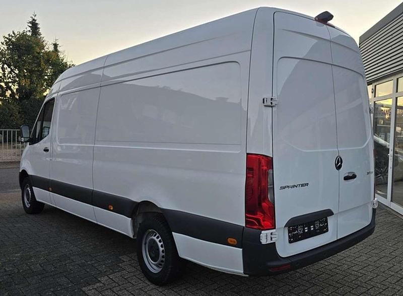 Gebraucht Mercedes Sprinter 170 PS (125 kW) 2023 Weiß Van