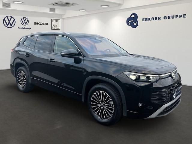 Neu VW Tayron Elegance 150 PS (110 kW) 2025 Grenadillschwarz metallic SUV