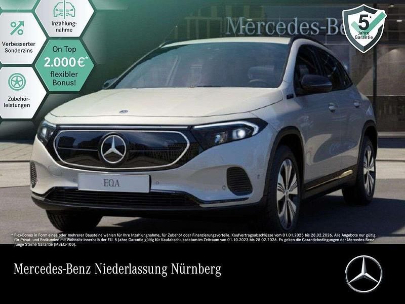 Weiß Gebraucht 2021 Mercedes EQA250 Advanced Plus SUV | 28.490 € (Guter Preis) - Bild 1/3