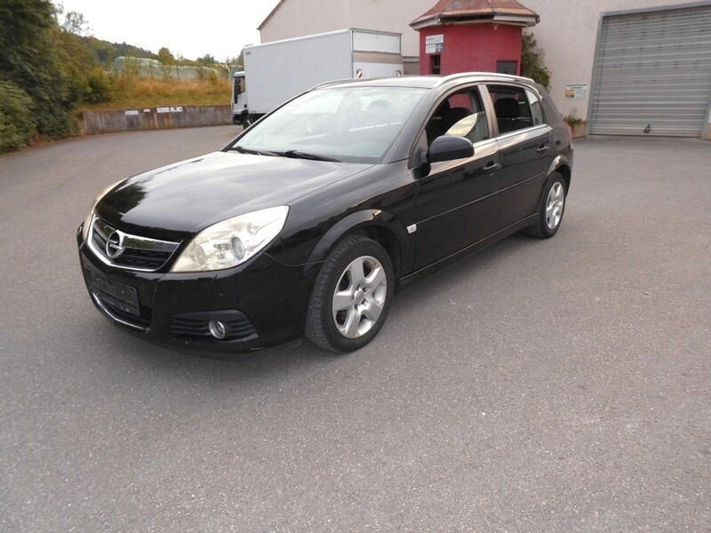 Gebraucht Opel Signum Edition 155 PS (114 kW) 2005 Schwarz Kleinwagen